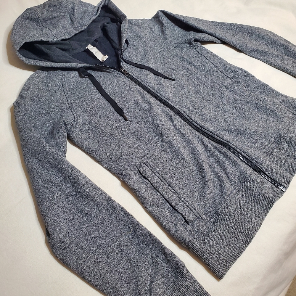 Lululemon Women's Zipup Hoodie - Picture 3 of 11